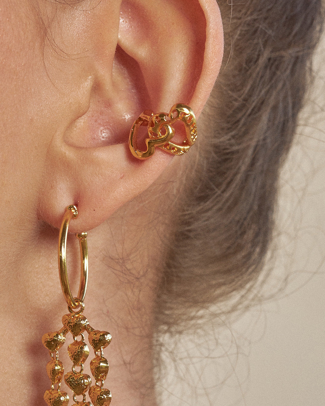 Loopingheart Earcuff